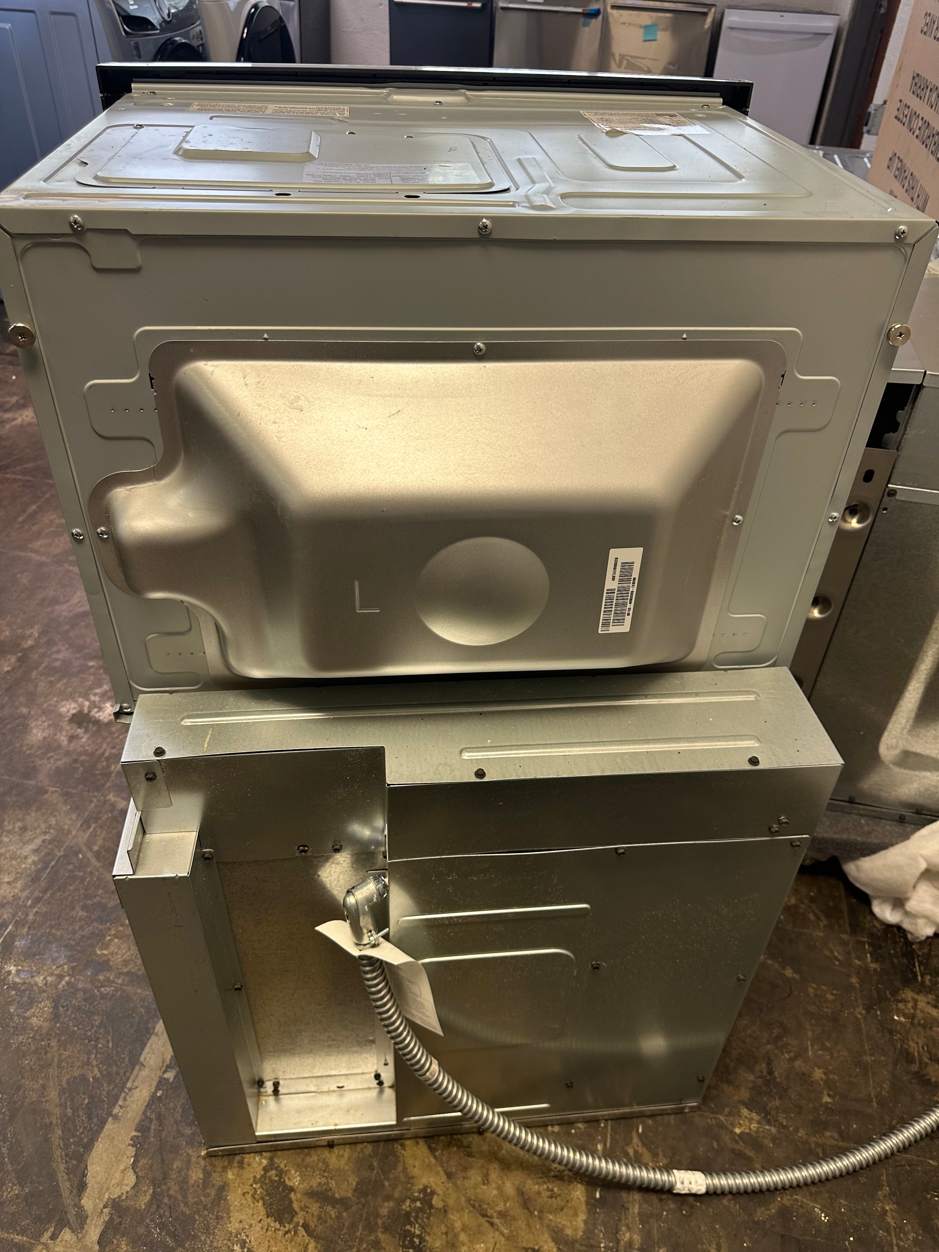 GE Profile™ 27" Built-In Combination Convection Microwave/Convection Wall Oven  Model #: PK7800SKSS