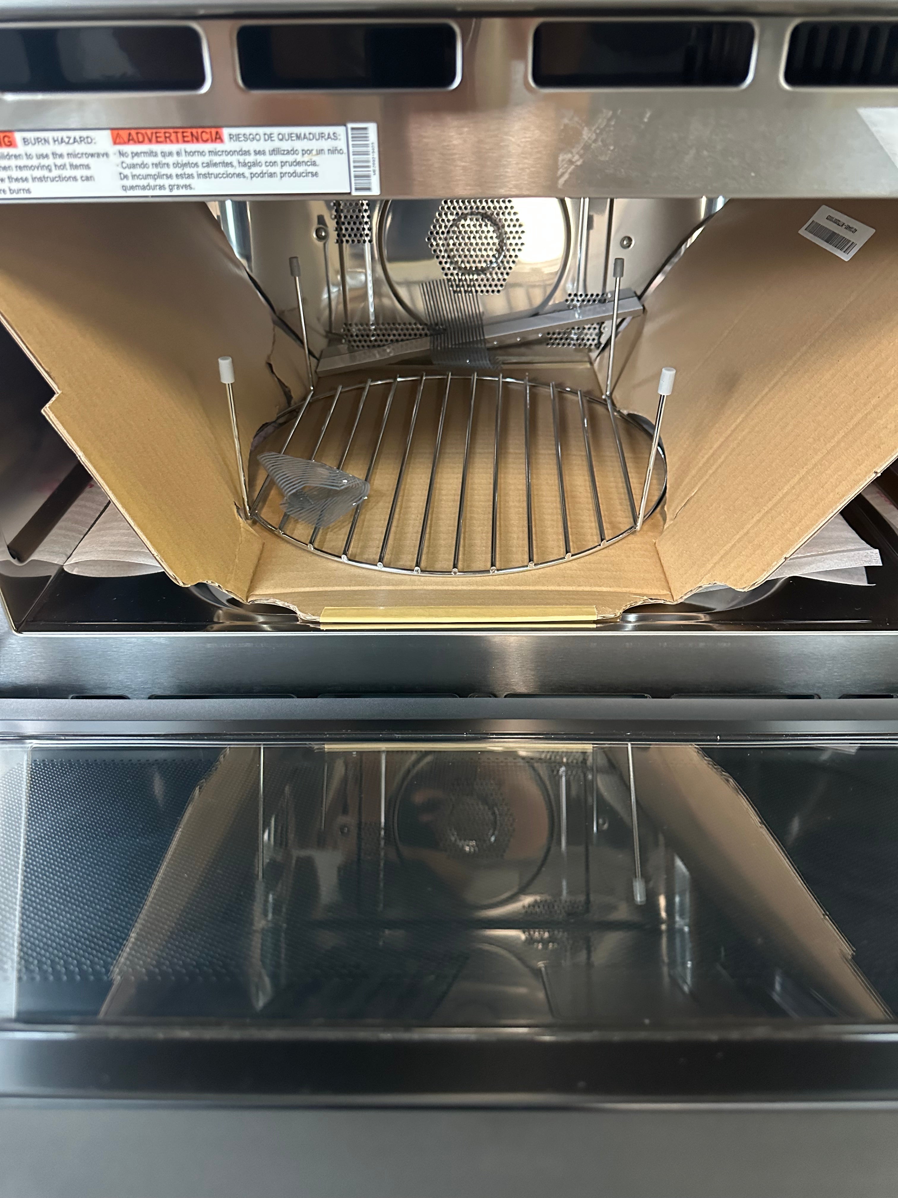 CAFÉ™ 30" Custom Speed Cook Oven with 120V Advantium® Technology CSB913P2VS1