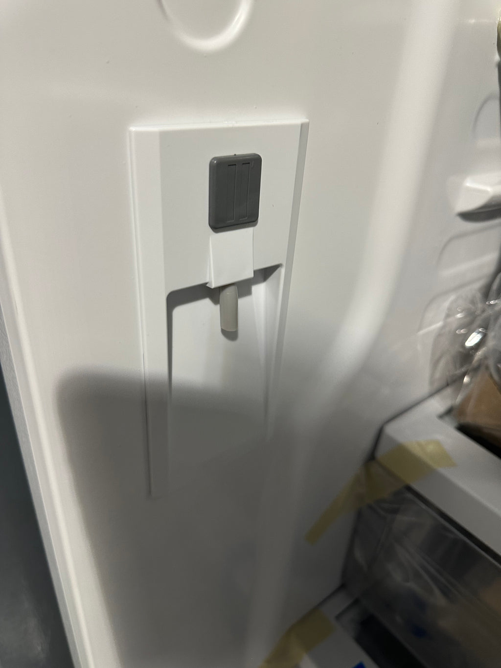 GE® ENERGY STAR® 24.7 Cu. Ft. French-Door Refrigerator  Model #: GNE25JGKWW