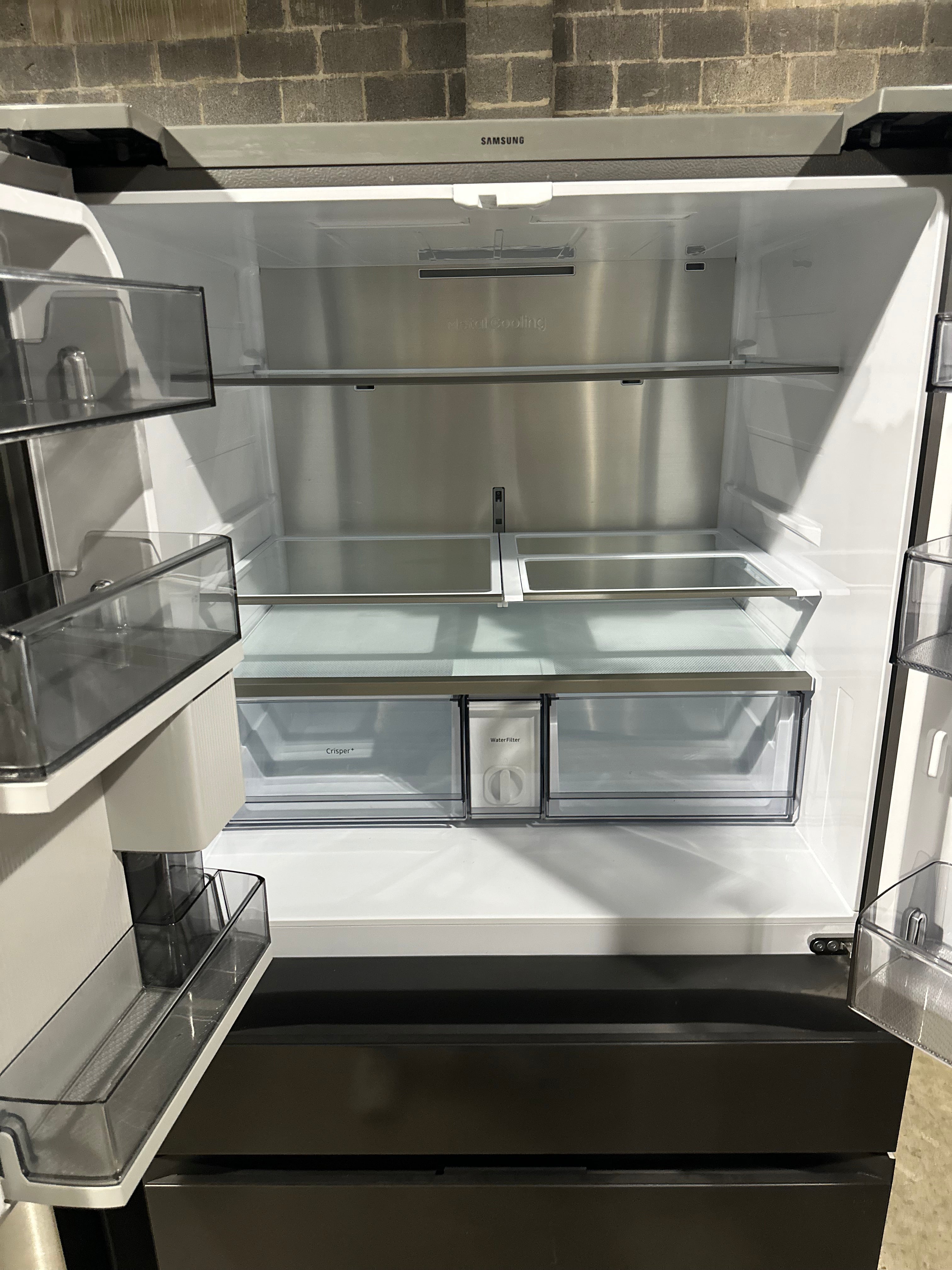 Samsung - Bespoke 29 cu. ft. 4-Door French Door Refrigerator with  Family Hub+ - Charcoal Glass & Black/Charcoal