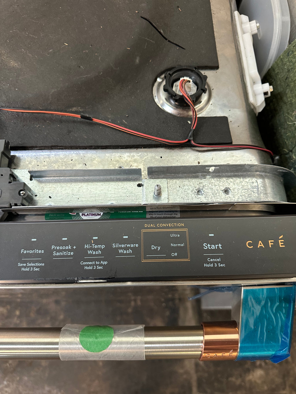 CAFÉ™ CustomFit ENERGY STAR Stainless Interior Smart Dishwasher with Ultra Wash Top Rack and Dual Convection Ultra Dry, LED Lights, 39 dBA