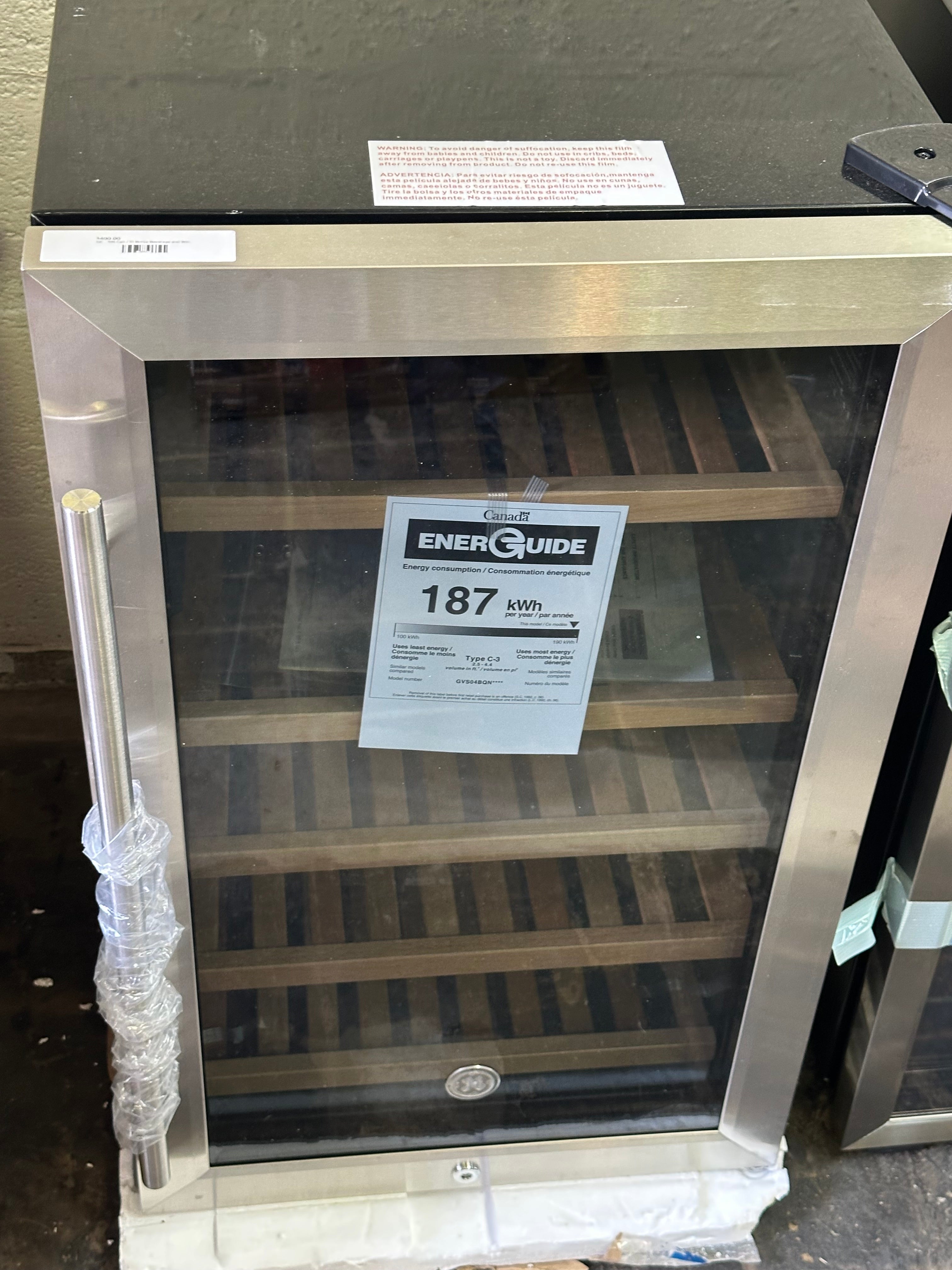 GE® Wine Center and Beverage Center  Model #: GVS04BQNSS