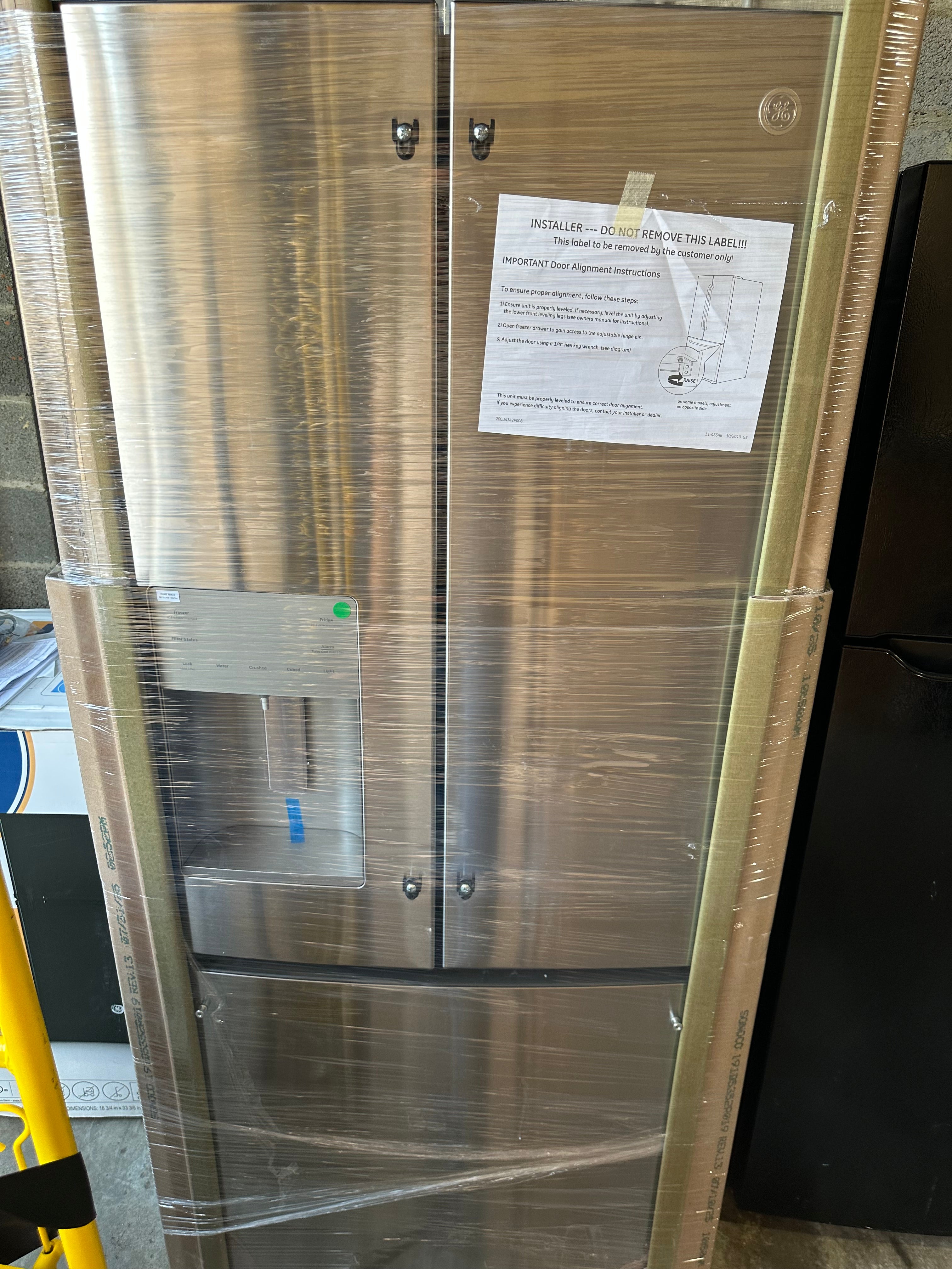 GE® ENERGY STAR® 23.6 Cu. Ft. French-Door Refrigerator Model #: GFE24JYKFS