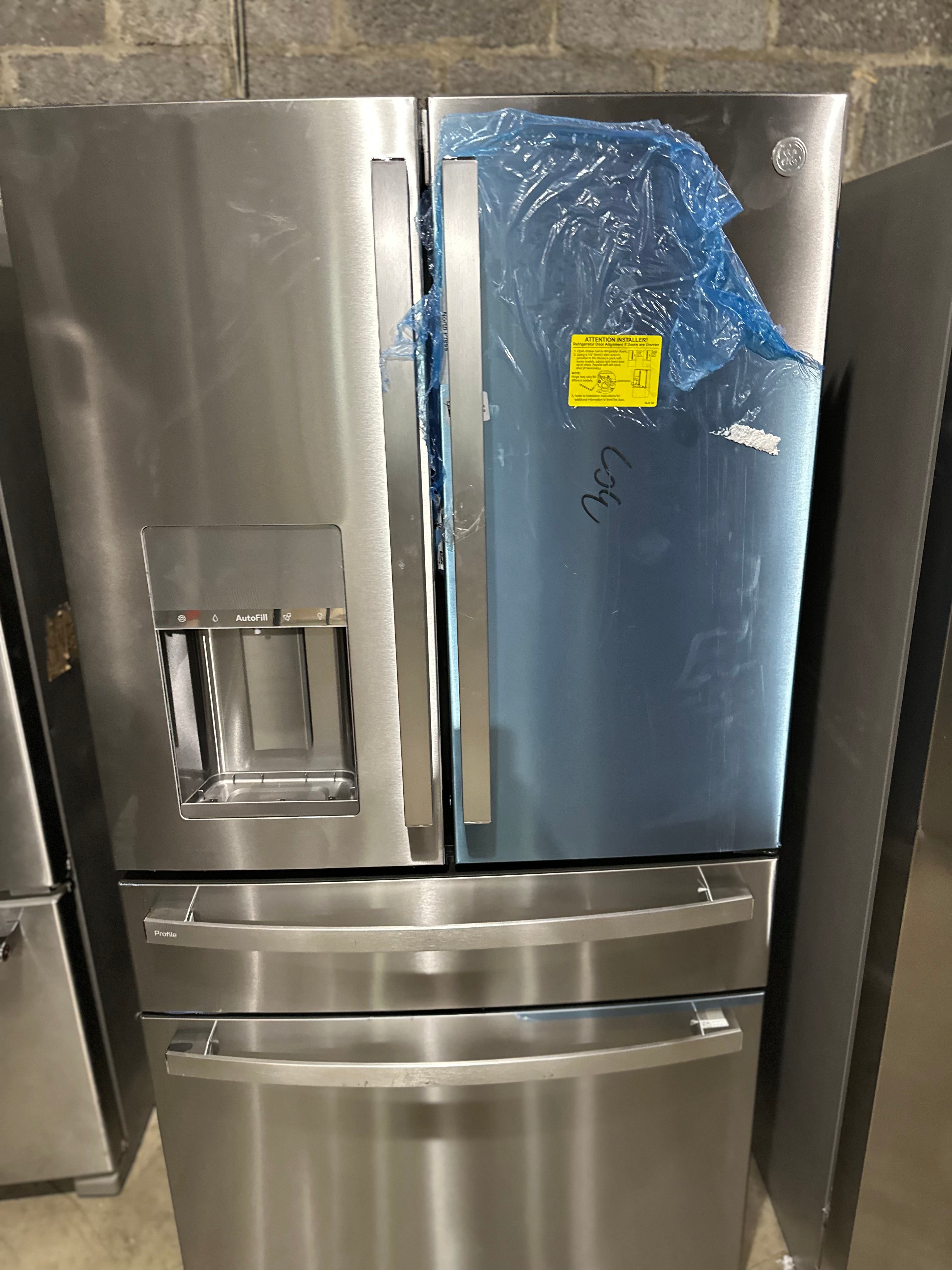 GE Profile™ ENERGY STAR® 27.9 Cu. Ft. Smart Fingerprint Resistant 4-Door French-Door Refrigerator with Door In Door Model #: PVD28BYNFS