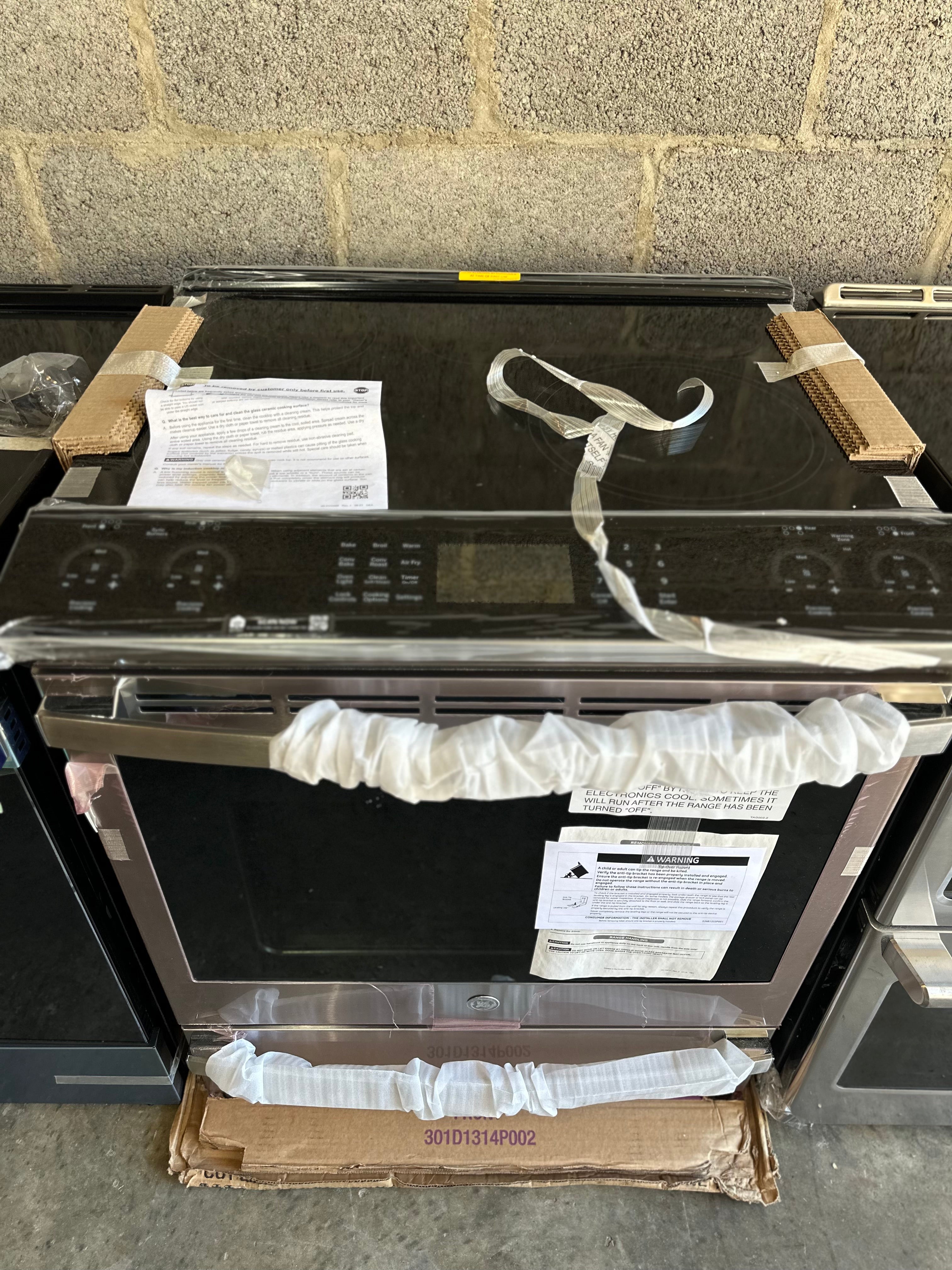 GE Profile™ 30" Smart Slide-In Fingerprint Resistant Front-Control Induction and Convection Range with No Preheat Air Fry  Model #: PHS930YPFS