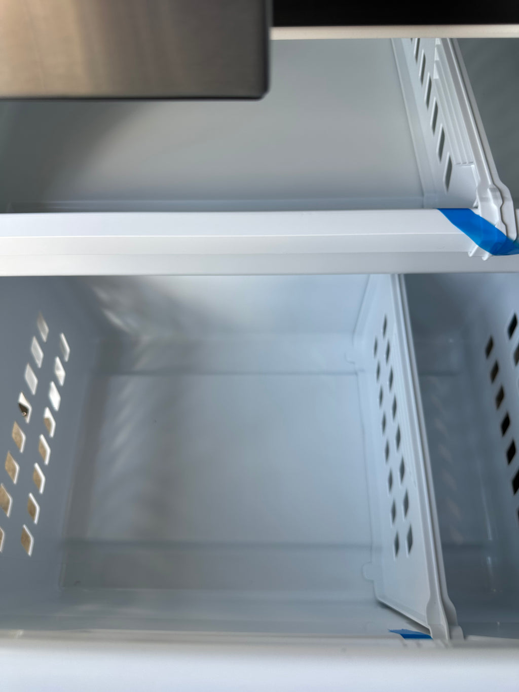 GE® ENERGY STAR® 23.6 Cu. Ft. French-Door Refrigerator Model #: GFE24JYKFS