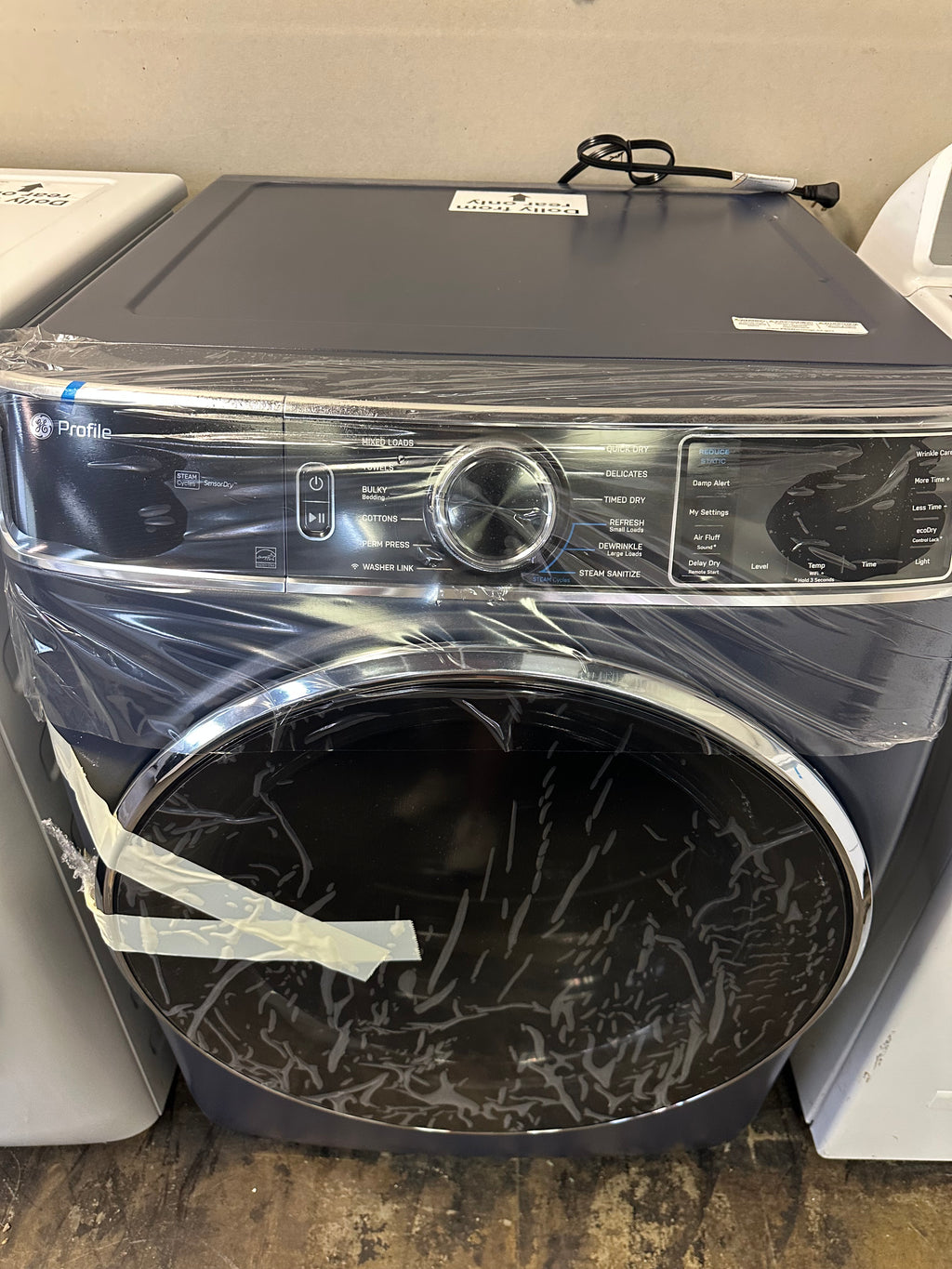 GE Profile™ 7.8 cu. ft. Capacity Smart Front Load Gas Dryer with Steam and Sanitize Cycle  Model #: PFD87GSPVRS