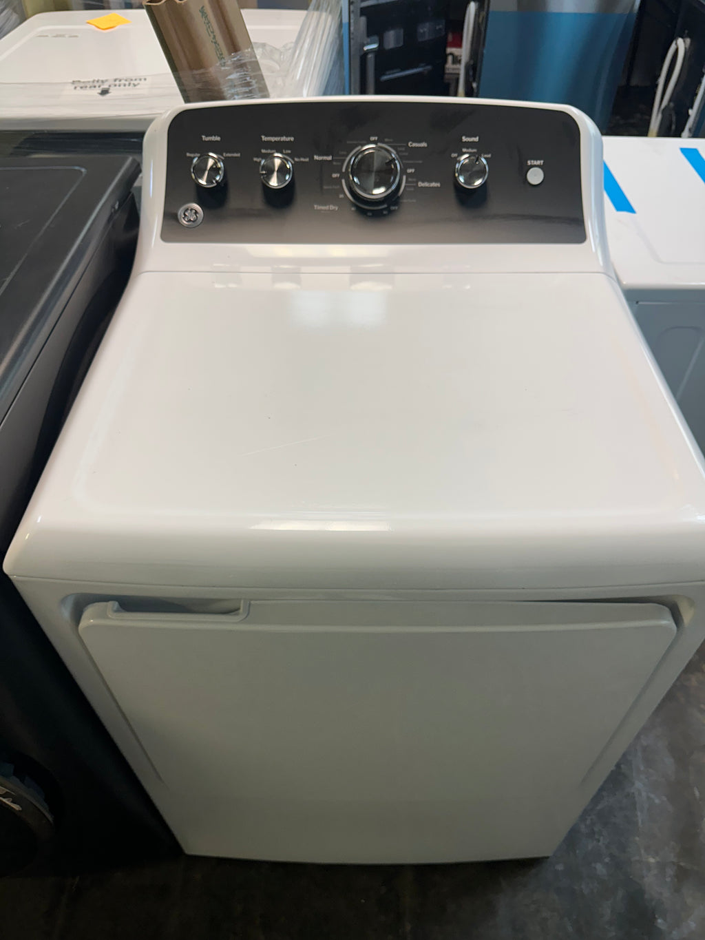 GE® 7.2 cu. ft. Capacity Electric Dryer with Up To 120 ft. Venting and Extended Tumble  Model #: GTD48EASWWB